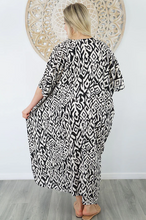 Load image into Gallery viewer, Long Kaftan Dress Asmat Print