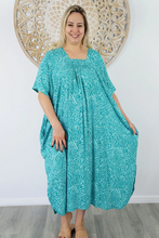 Load image into Gallery viewer, Bermuda Kaftan Kerala Print