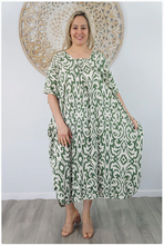 Load image into Gallery viewer, Bermuda Kaftan Totem Print