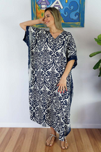 Load image into Gallery viewer, Long Kaftan Dress Pendant Print
