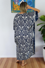 Load image into Gallery viewer, Long Kaftan Dress Pendant Print
