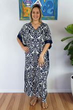 Load image into Gallery viewer, Long Kaftan Dress Pendant Print