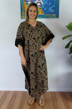 Load image into Gallery viewer, Long Kaftan Dress Pendant Print
