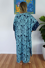 Load image into Gallery viewer, Long Kaftan Dress Pendant Print