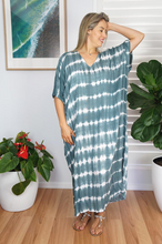 Load image into Gallery viewer, Long Kaftan Dress Shibori Print