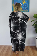 Load image into Gallery viewer, Long Kaftan Dress Outline Print