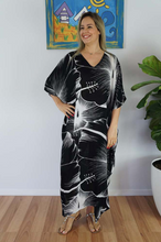 Load image into Gallery viewer, Long Kaftan Dress Outline Print
