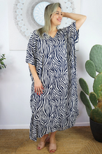Load image into Gallery viewer, Long Kaftan Dress Madagascar Print