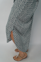 Load image into Gallery viewer, Long Kaftan Dress Links Print