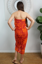 Load image into Gallery viewer, XL Sarong with Buckle Gift Pack Rarotonga