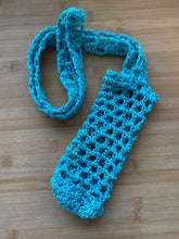 Load image into Gallery viewer, Crochet Water Bottle Crossbody Bag
