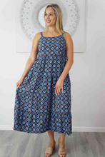 Load image into Gallery viewer, Twiggy Dress Snowflower Print

