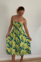Load image into Gallery viewer, Short Smock Dress Spot Flower Print
