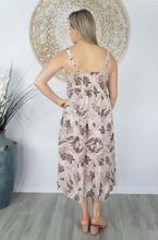 Load image into Gallery viewer, Twiggy Dress Tropical Leaves Print
