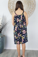 Load image into Gallery viewer, Short Magnum Dress Flemington Print

