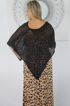 Load image into Gallery viewer, Knitted Shawl - Plain
