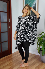 Load image into Gallery viewer, Short Tunic Vines Print
