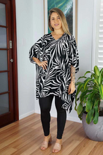 Load image into Gallery viewer, Short Tunic Vines Print
