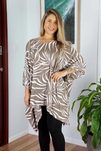Load image into Gallery viewer, Short Tunic Vines Print
