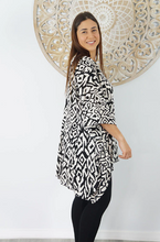 Load image into Gallery viewer, Short Tunic Asmat Print
