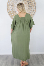 Load image into Gallery viewer, Bermuda Kaftan &quot;Plain&quot;

