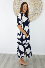 Load image into Gallery viewer, Bermuda Kaftan Abstract Geo Print
