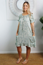 Load image into Gallery viewer, Cuba dress Madagascar Print
