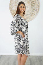 Load image into Gallery viewer, Avocado Dress Contour Flower Print
