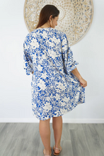 Load image into Gallery viewer, Avocado Dress Contour Flower Print
