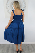 Load image into Gallery viewer, 3/4 Tie Up Smock Dress Plain
