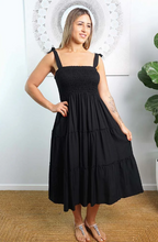Load image into Gallery viewer, 3/4 Tie Up Smock Dress Plain
