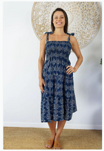 Load image into Gallery viewer, 3/4 Tie Up Smock Dress Katmandu Print
