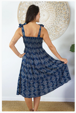 Load image into Gallery viewer, 3/4 Tie Up Smock Dress Katmandu Print
