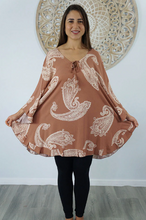 Load image into Gallery viewer, Jasmine Top Tree of Life Print
