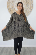 Load image into Gallery viewer, Short Tunic Matatam Print
