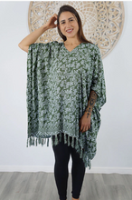 Load image into Gallery viewer, Short Cover Up Gardenia Print
