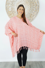 Load image into Gallery viewer, Short Cover Up Fan Print
