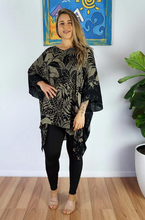 Load image into Gallery viewer, Short Tunic Betelnut Print
