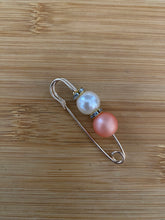 Load image into Gallery viewer, Faux Pearl Safety Pins Set Sweater Shawl Clip
