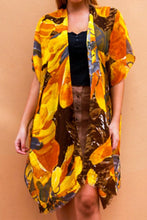 Load image into Gallery viewer, Autumn Weight Kimono Jacket Floral Print
