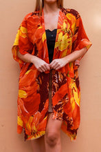 Load image into Gallery viewer, Autumn Weight Kimono Jacket Floral Print
