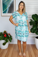 Load image into Gallery viewer, Cruiser Dress Abstract Diamond Print
