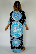 Load image into Gallery viewer, Long Cape Bling Tunisia Print
