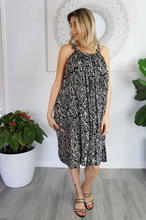Load image into Gallery viewer, Short Magnum Dress Jungle Print

