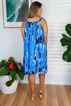 Load image into Gallery viewer, Short Magnum Dress Streaky Tie Dye Print
