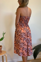 Load image into Gallery viewer, Short Smock Dress Spot Flower Print

