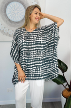 Load image into Gallery viewer, Short Tunic Dreamland Print
