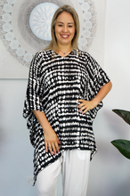 Load image into Gallery viewer, Short Tunic Dreamland Print
