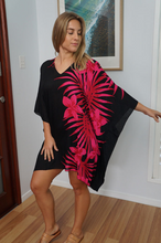 Load image into Gallery viewer, Short Tunic Palm Frond Print
