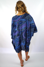 Load image into Gallery viewer, Short Tunic Retro Batik Print
